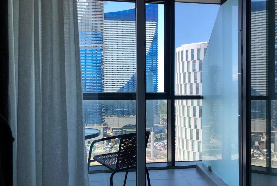 Studio in Alliance Palace, glassed balcony