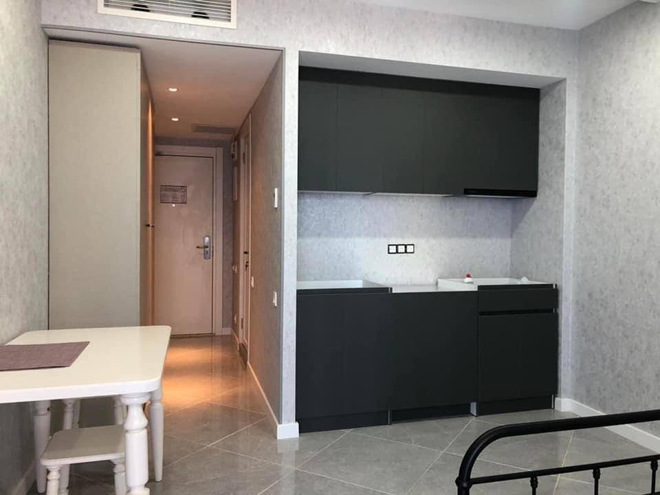 Studio in Alliance Palace, glassed balcony
