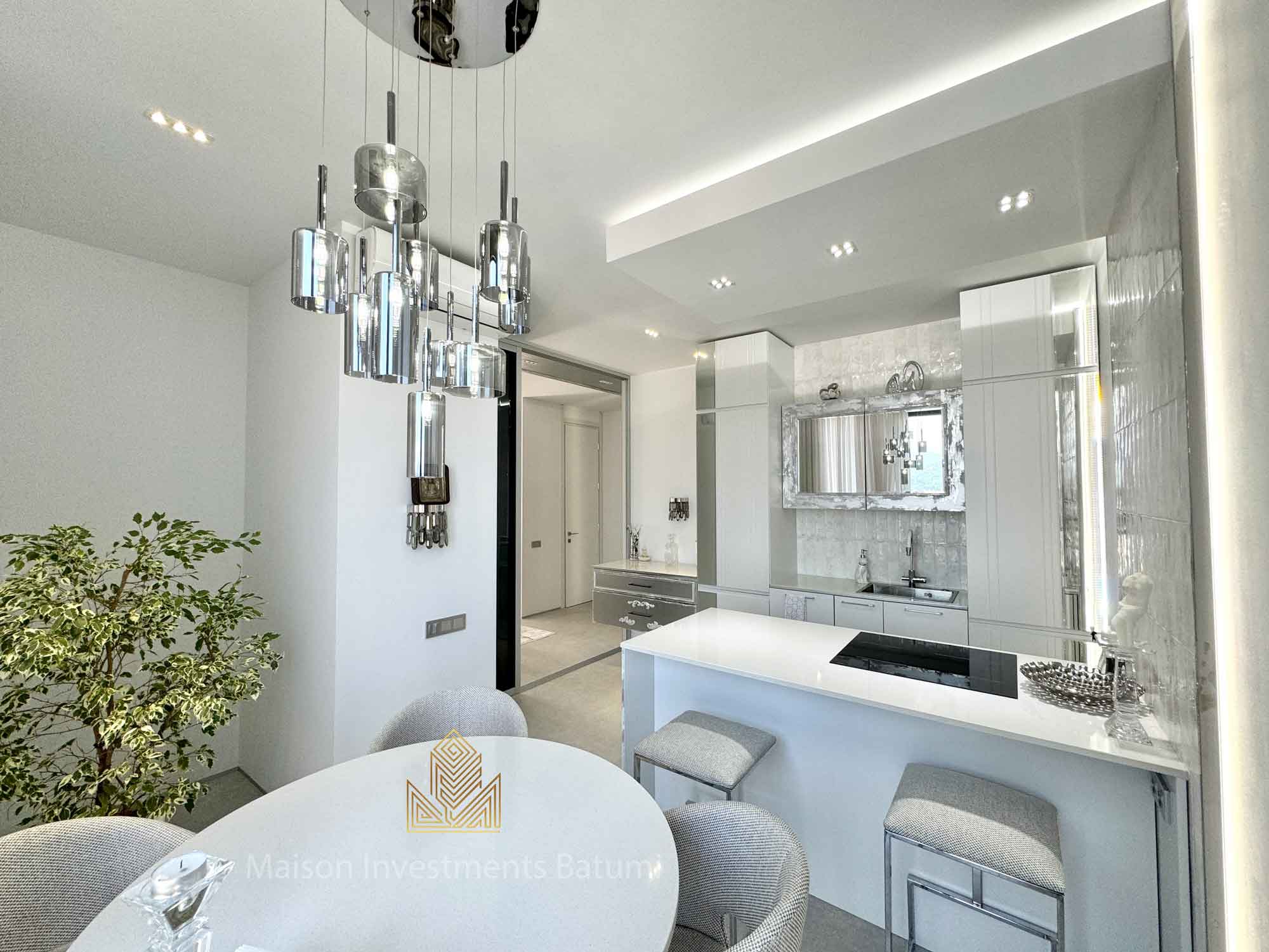 Luxury 2+1 for sale in Intourist Residence