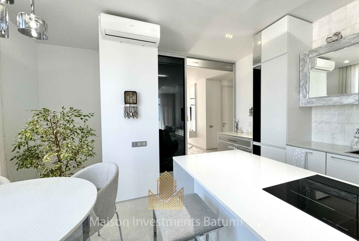 Luxury 2+1 for sale in Intourist Residence