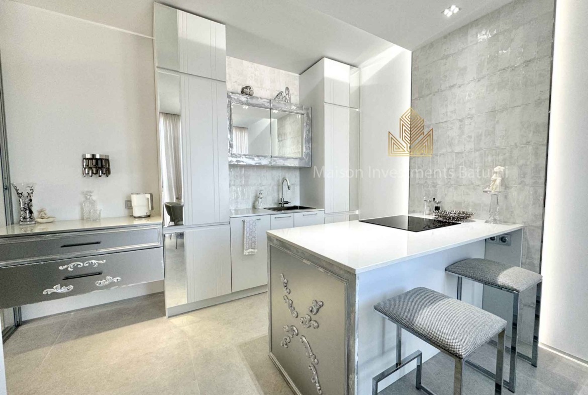 Luxury 2+1 for sale in Intourist Residence
