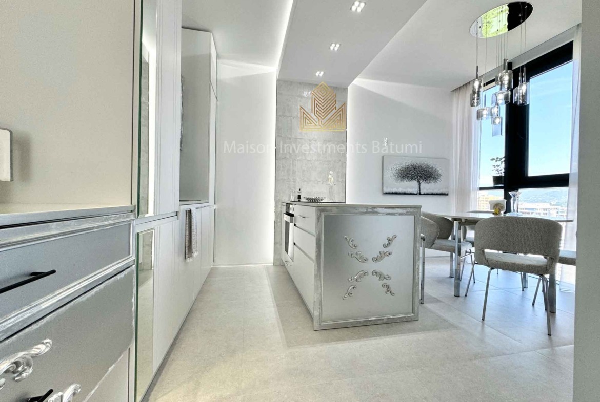 Luxury 2+1 for sale in Intourist Residence