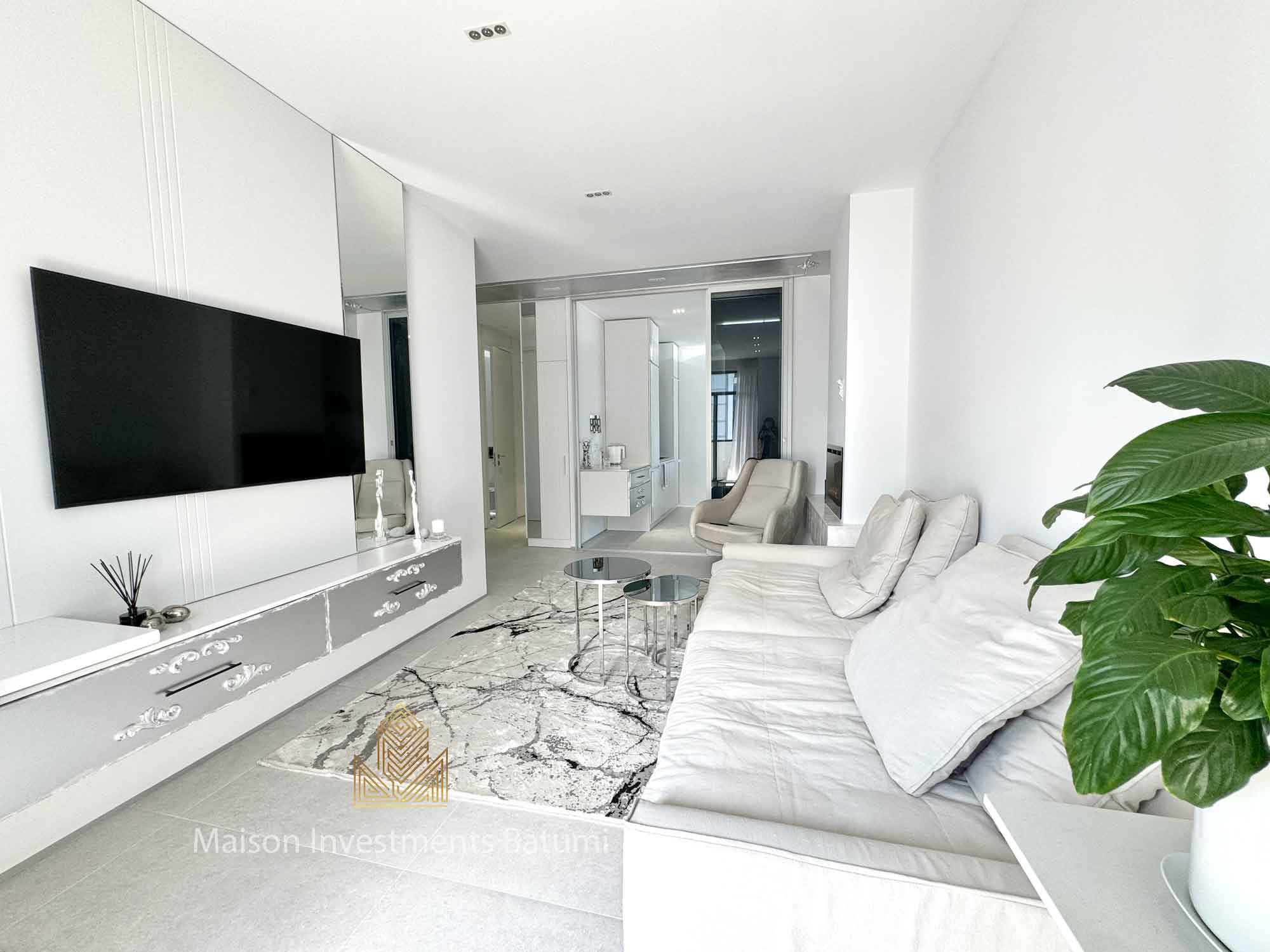 Luxury 2+1 for sale in Intourist Residence