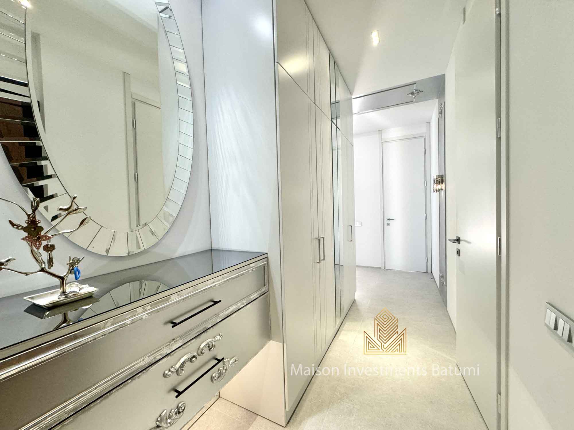 Luxury 2+1 for sale in Intourist Residence