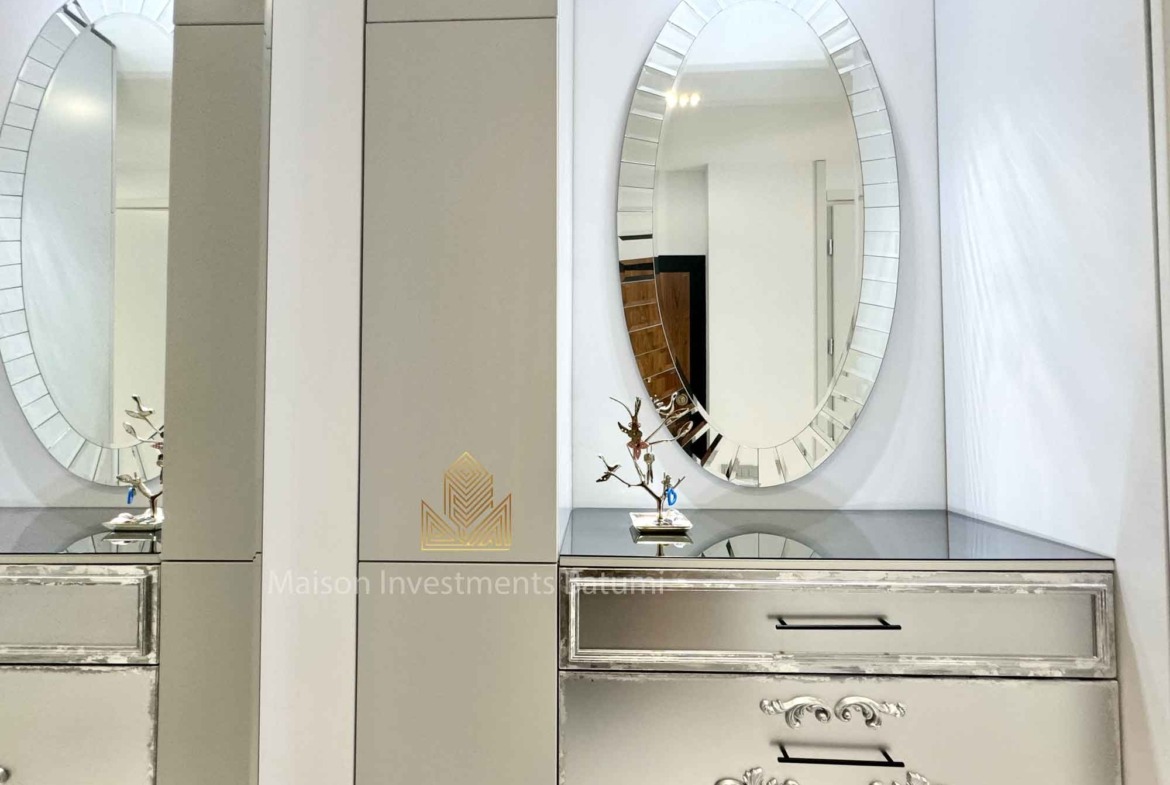 Luxury 2+1 for sale in Intourist Residence