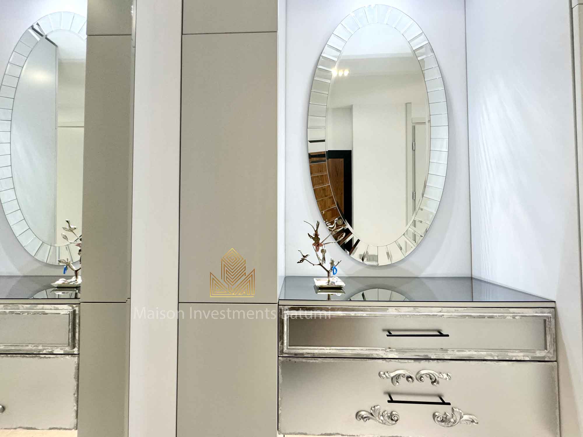 Luxury 2+1 for sale in Intourist Residence