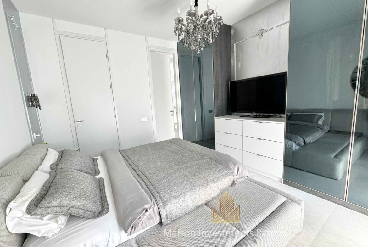 Luxury 2+1 for sale in Intourist Residence