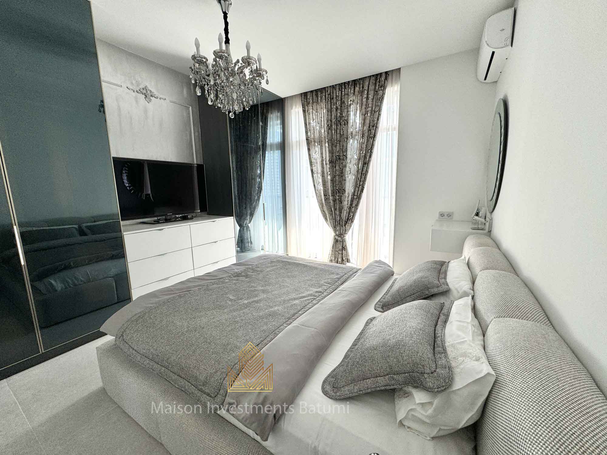 Luxury 2+1 for sale in Intourist Residence