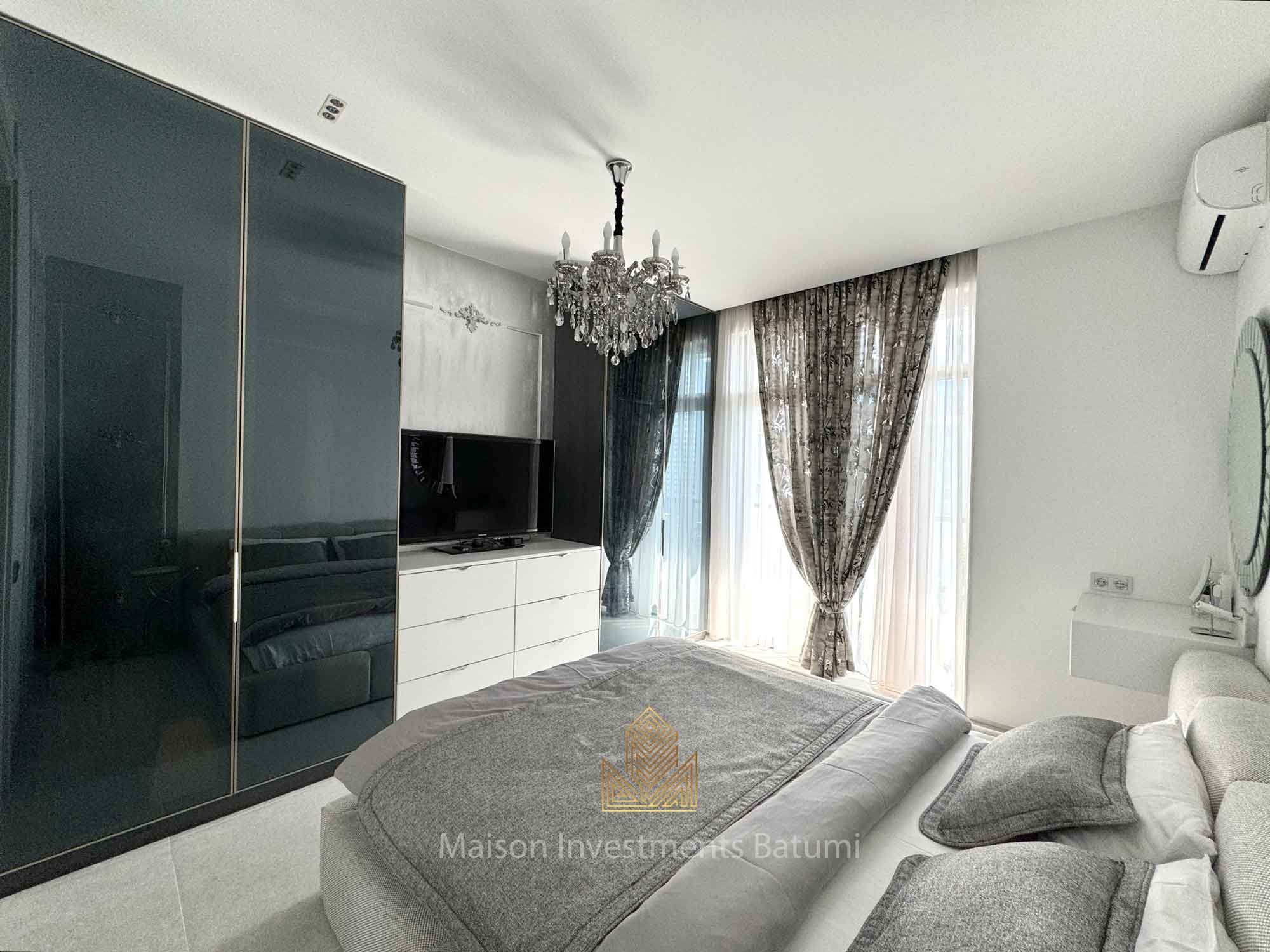 Luxury 2+1 for sale in Intourist Residence