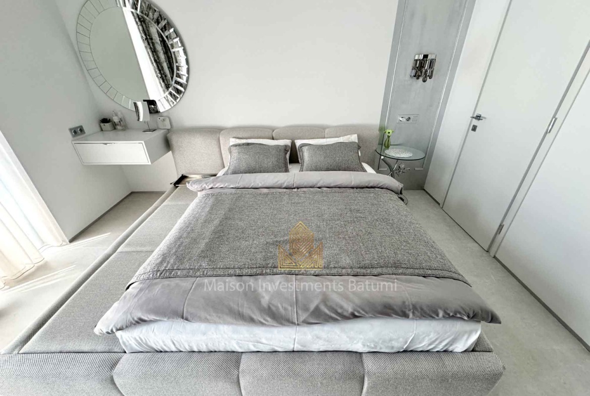 Luxury 2+1 for sale in Intourist Residence