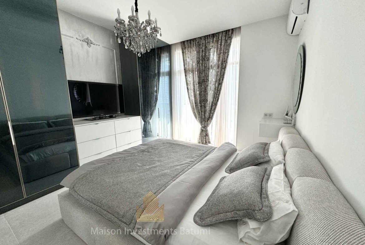 Luxury 2+1 for sale in Intourist Residence