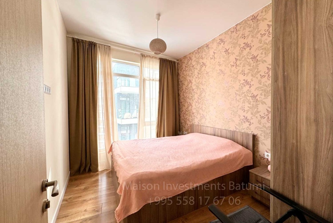 Two room apartment for sale in White sails.