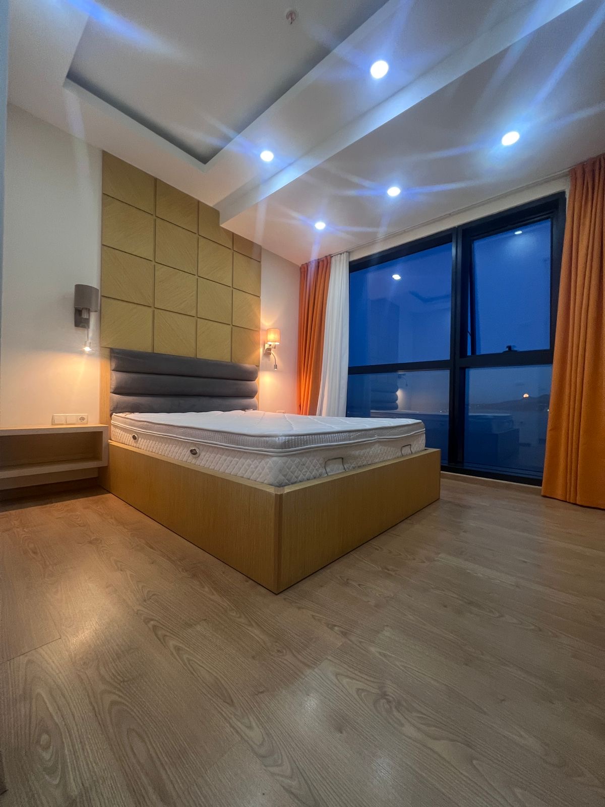 Three rooms apartment for sale in Porta Tower