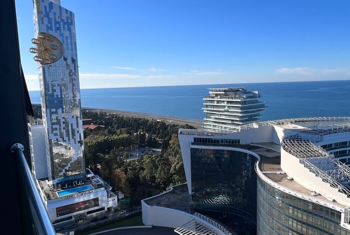 Three rooms apartment for sale in Porta Tower