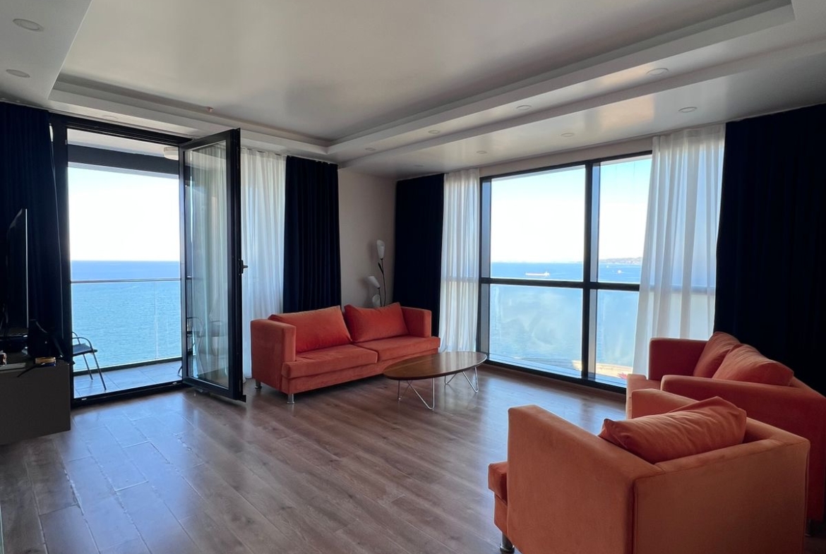 Three rooms apartment for sale in Porta Tower