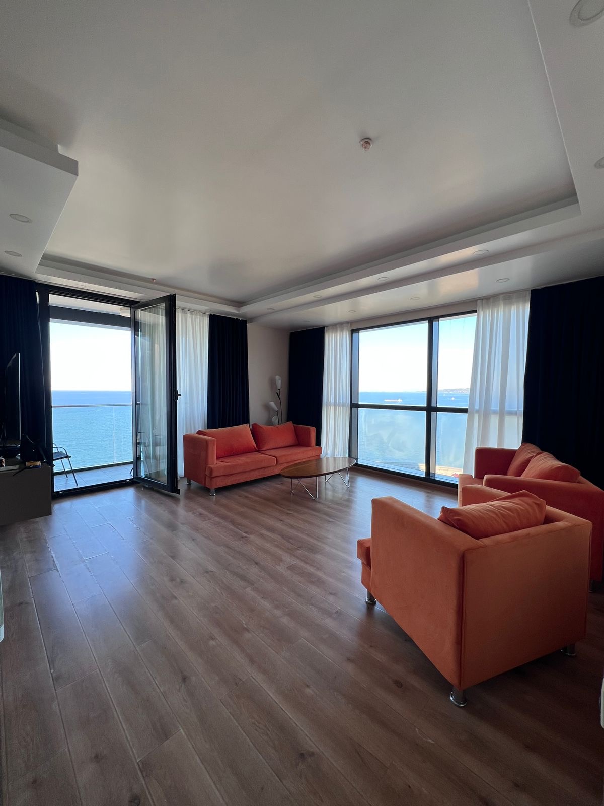 Three rooms apartment for sale in Porta Tower