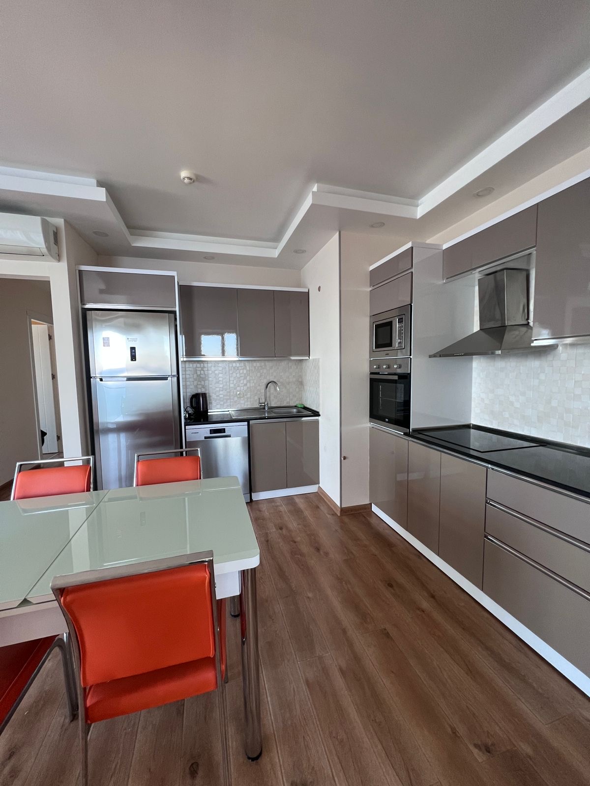 Three rooms apartment for sale in Porta Tower