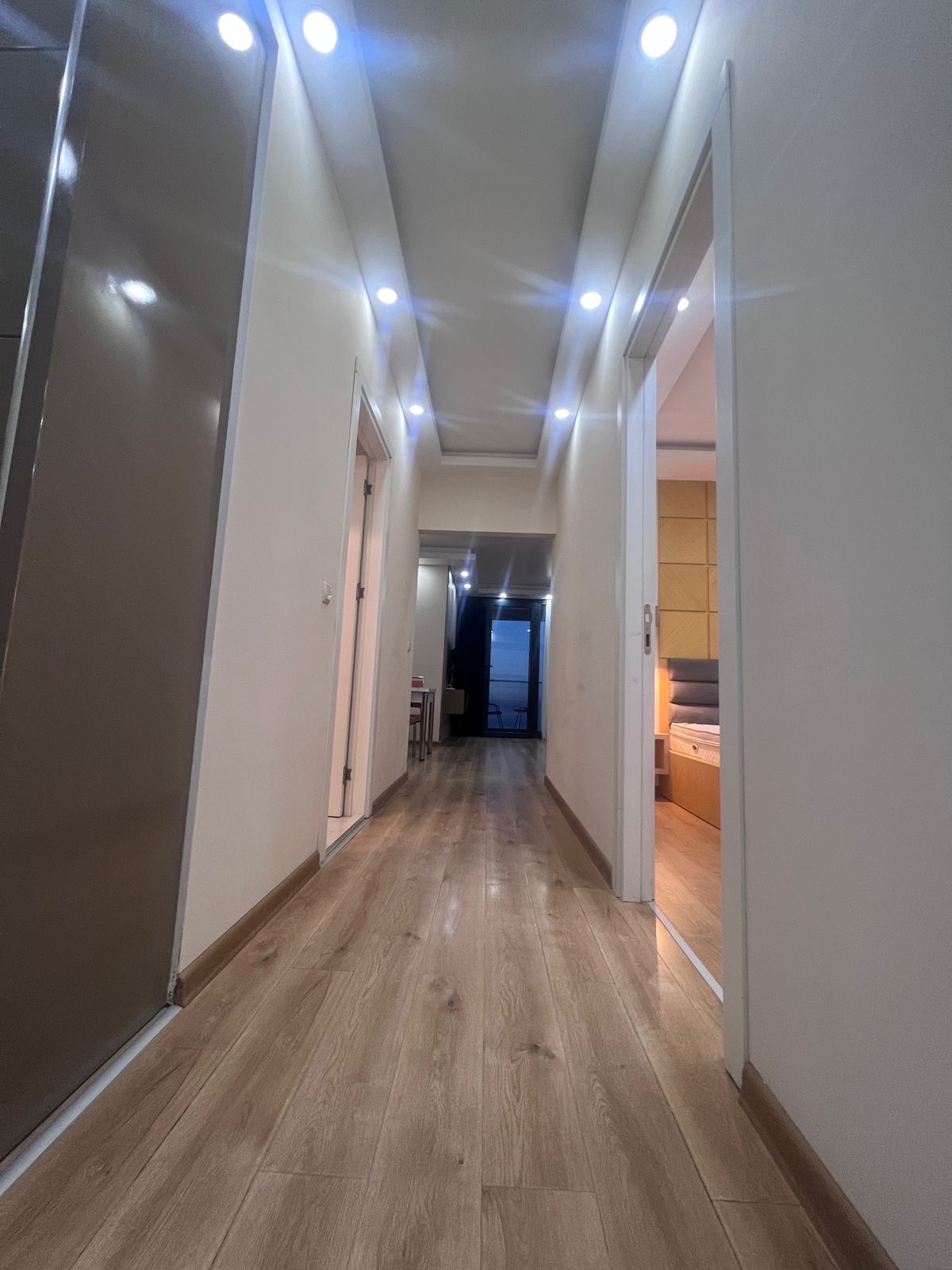 Three rooms apartment for sale in Porta Tower