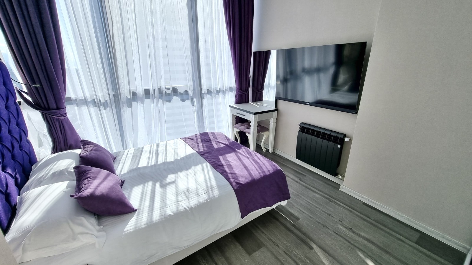 Three room apartment in New Wave