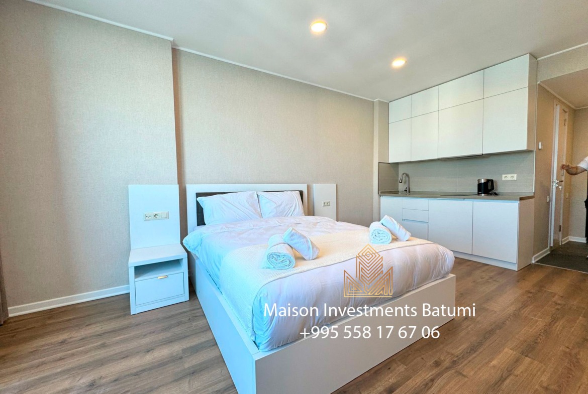 Panoramic studio apartment in Dar Tower