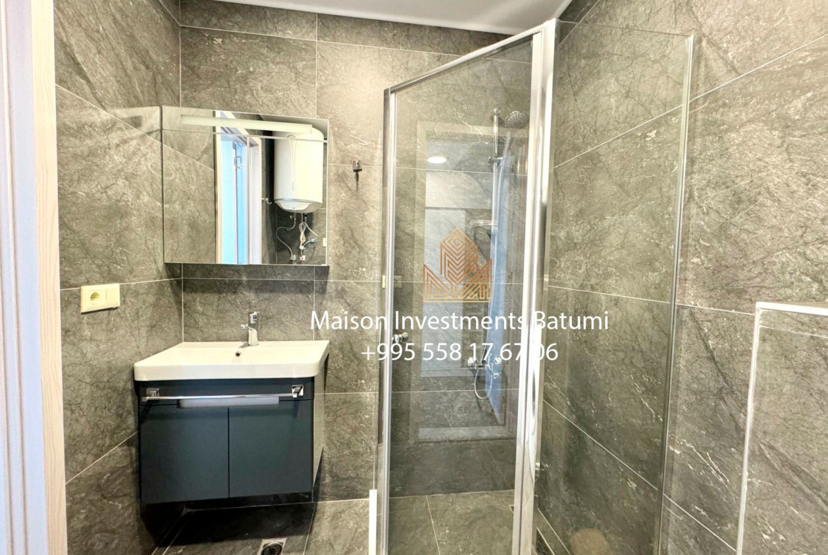 Panoramic studio apartment in Dar Tower