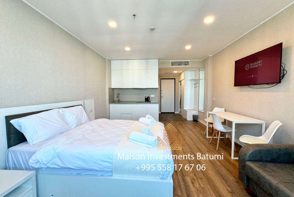 Panoramic studio apartment in Dar Tower