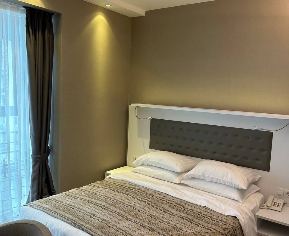 Two rooms apartment in Alliance Palace