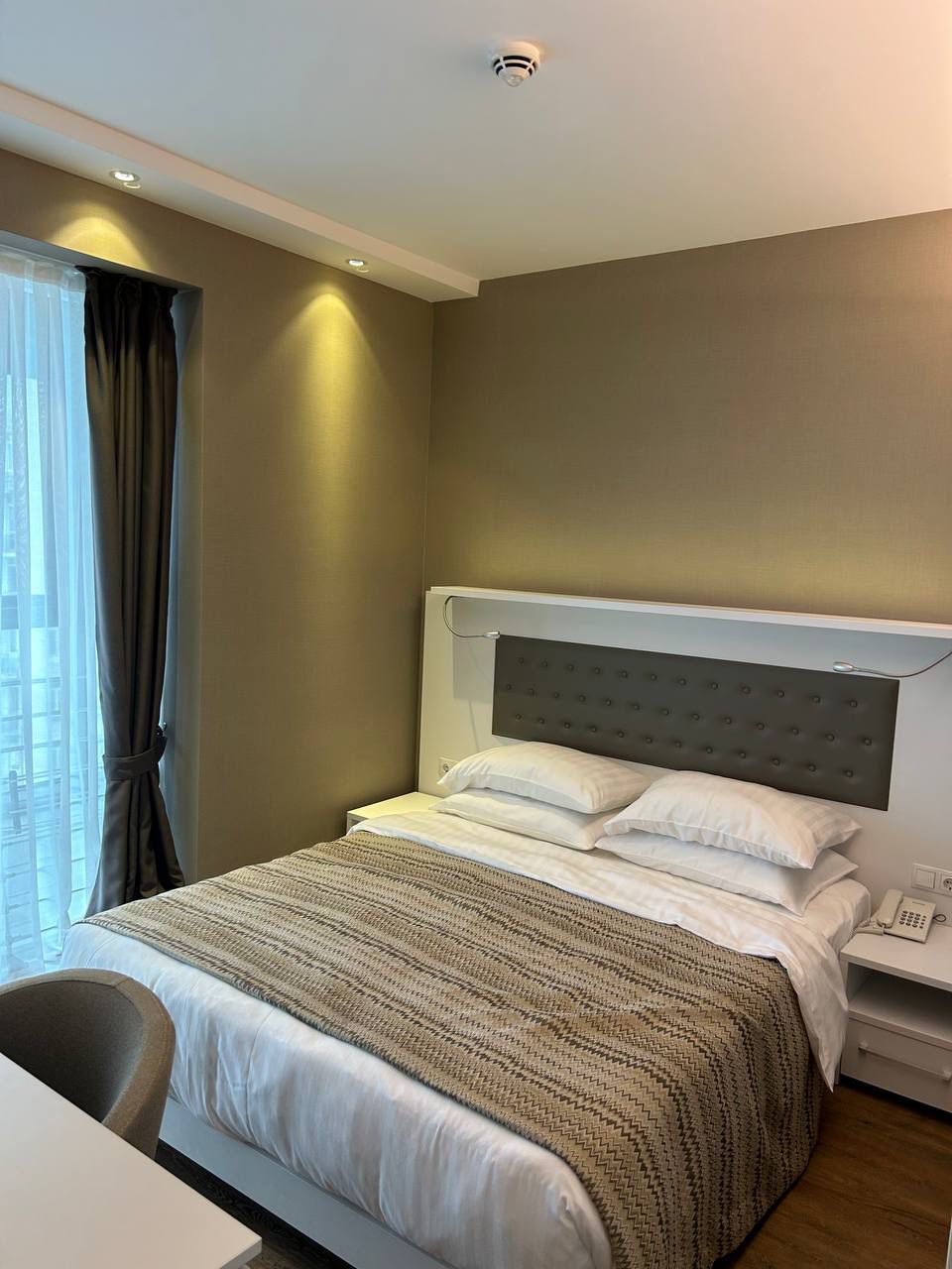 Two rooms apartment in Alliance Palace