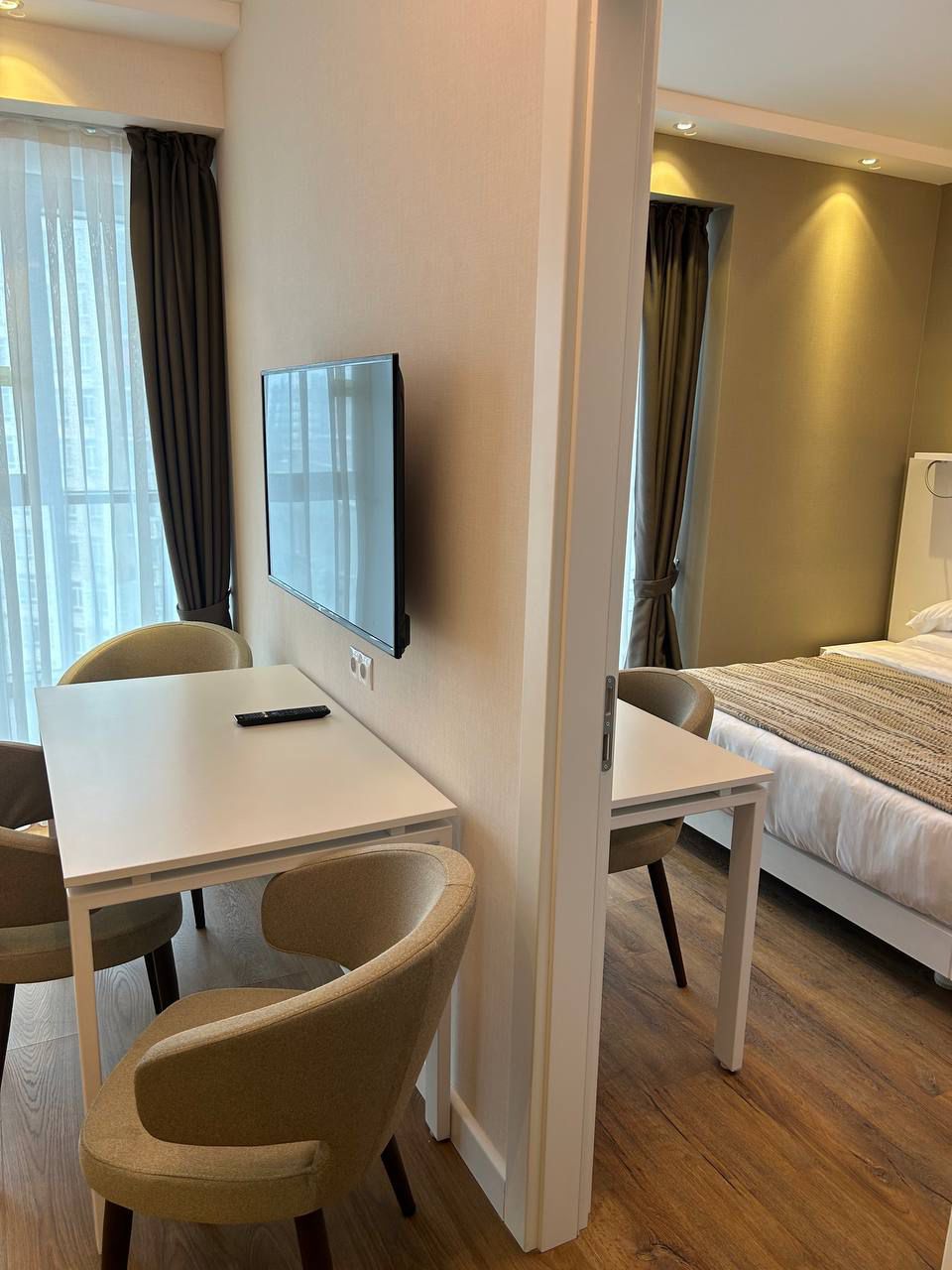 Two rooms apartment in Alliance Palace