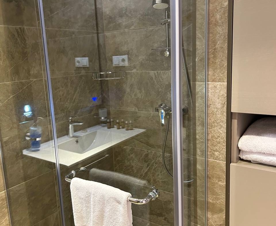 Two rooms apartment in Alliance Palace