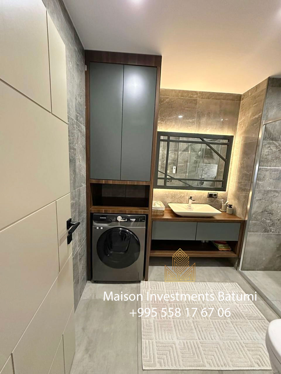 Three rooms apartment in Porta Tower