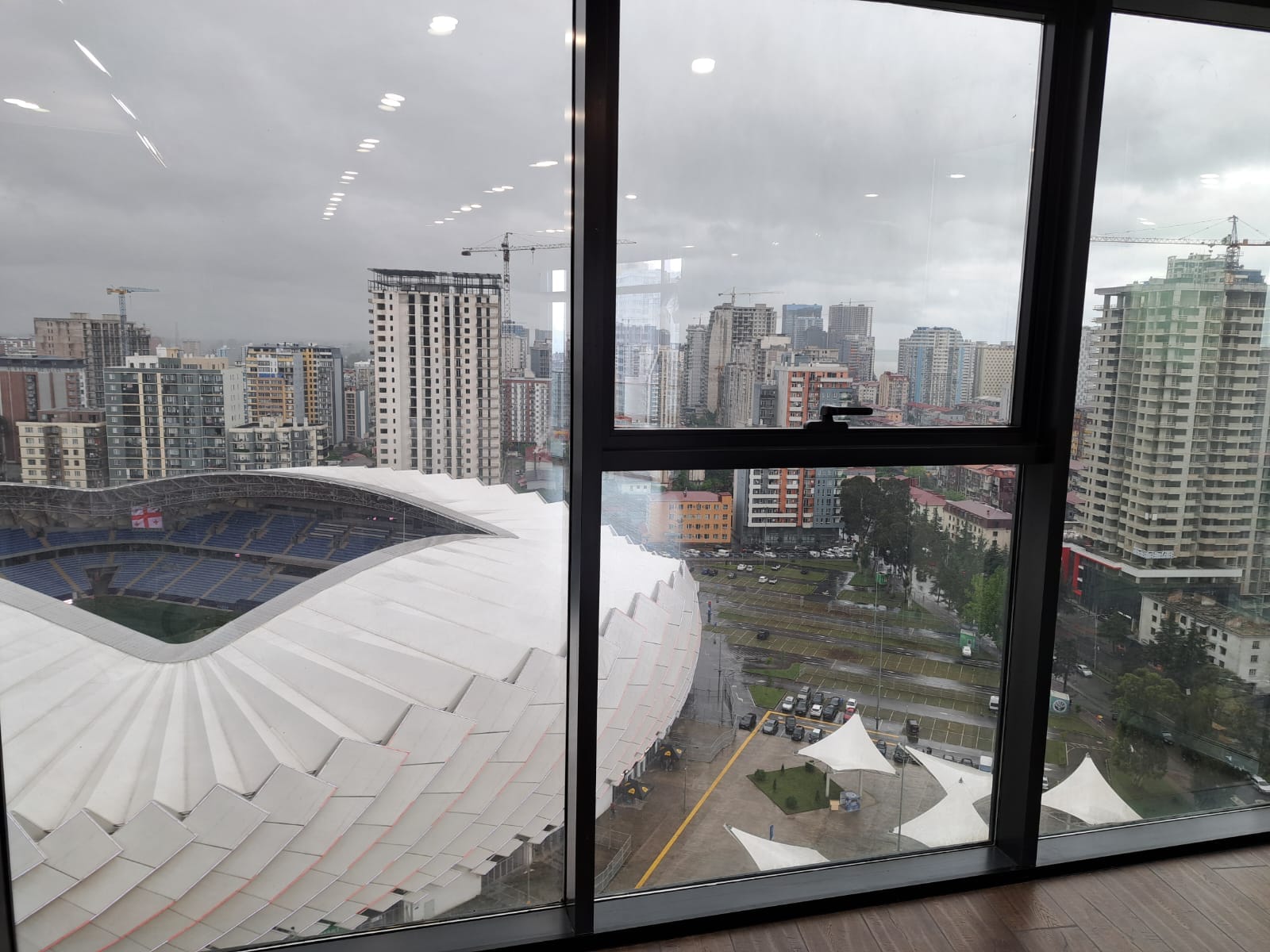 Big apartment for sale in Black Sea Towers