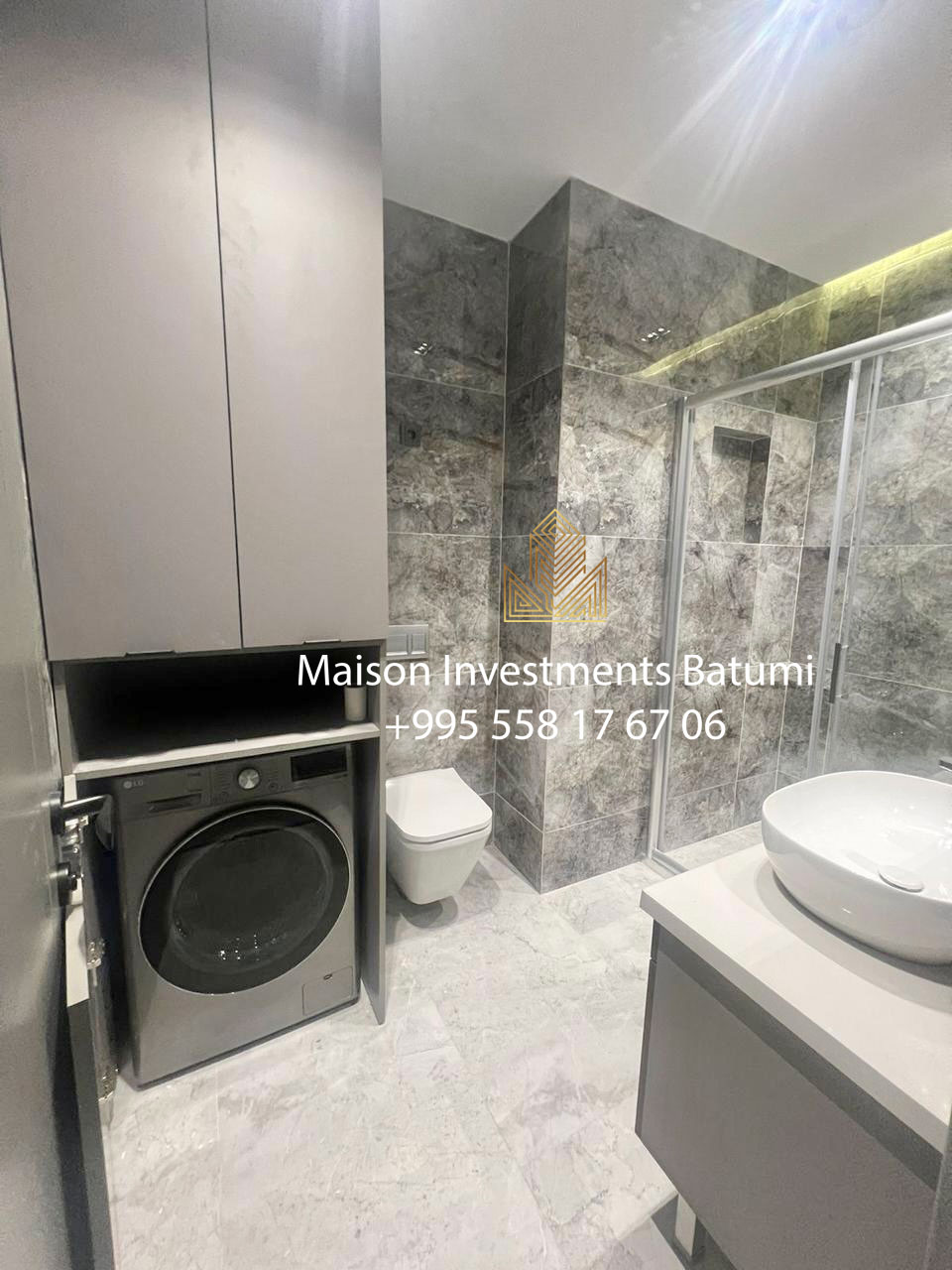 Three rooms apartment in Porta Tower