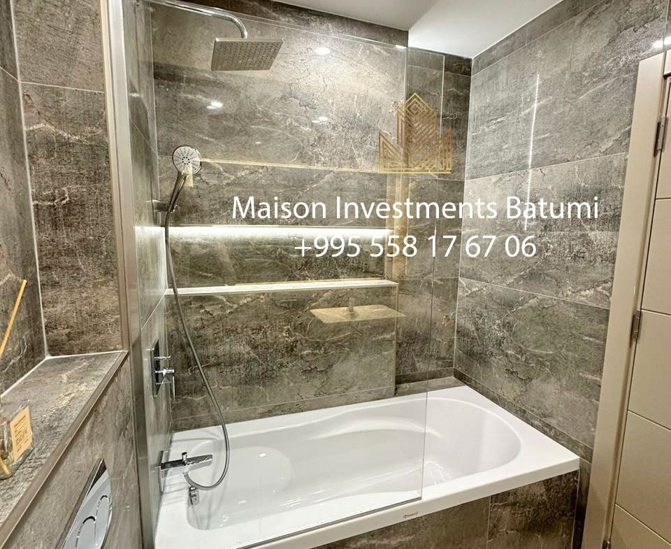 Three rooms apartment in Porta Tower