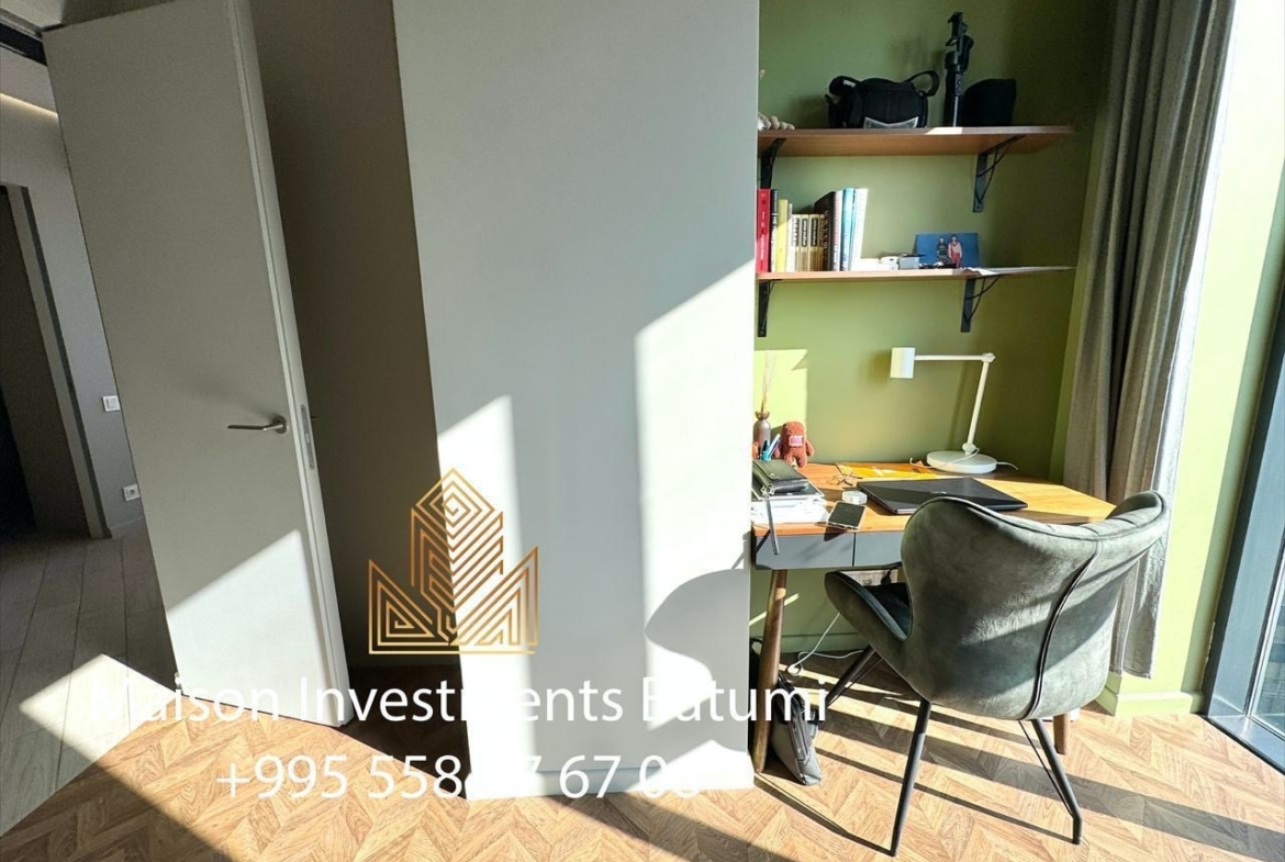 Three rooms apartment in Black sea Towers