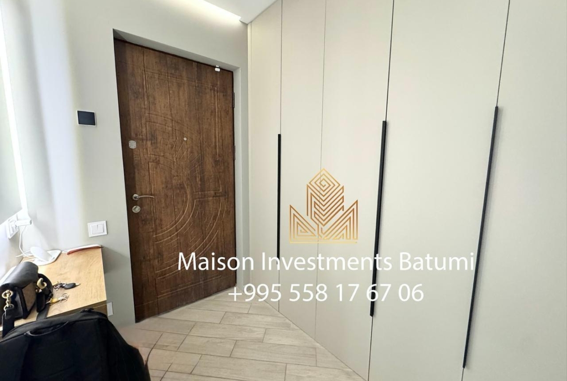Three rooms apartment in Black sea Towers
