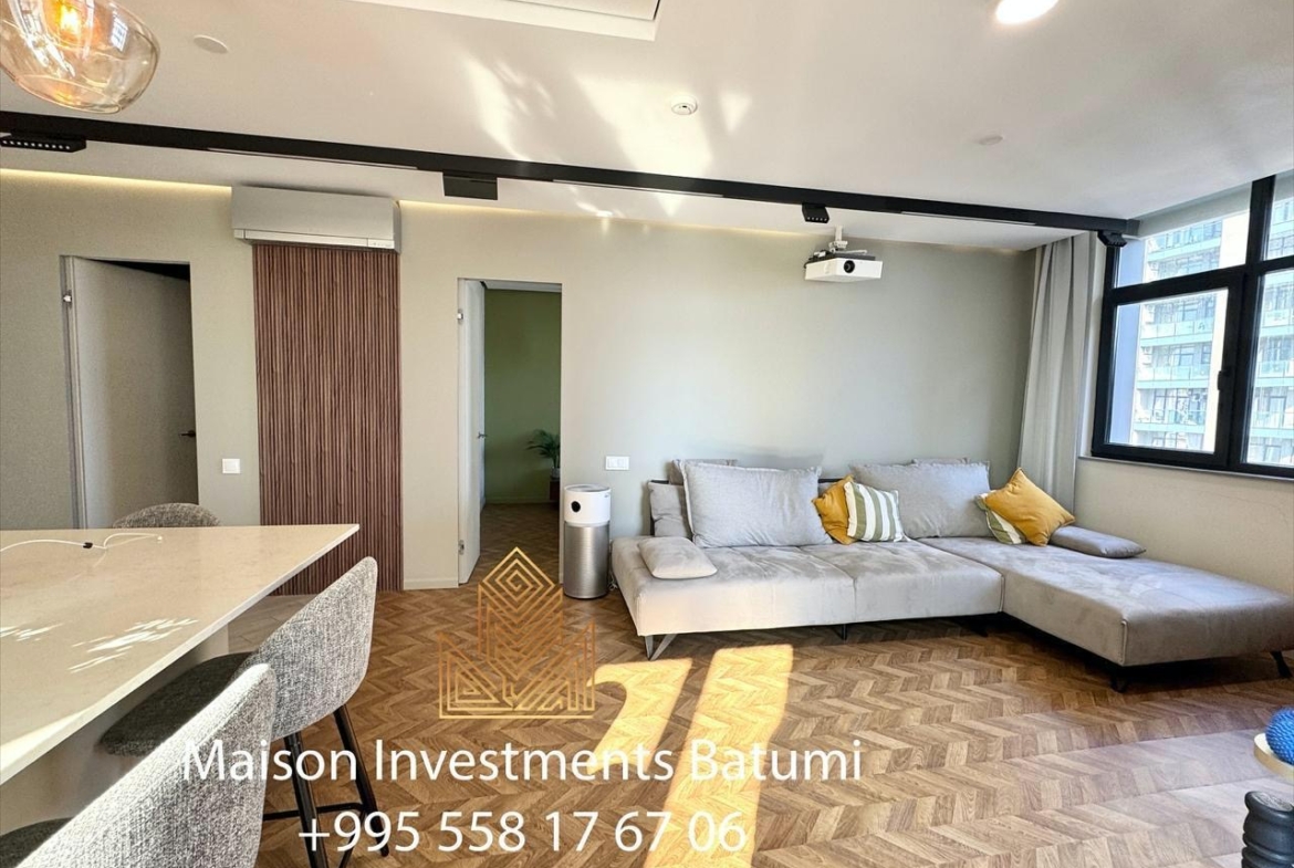 Three rooms apartment in Black sea Towers