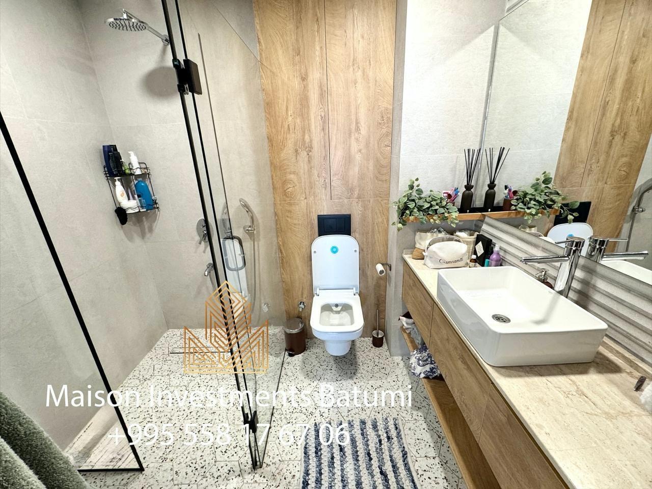 Three rooms apartment in Black sea Towers