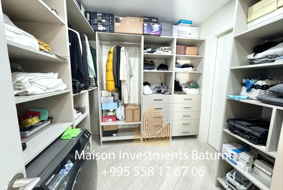 Three rooms apartment in Black sea Towers