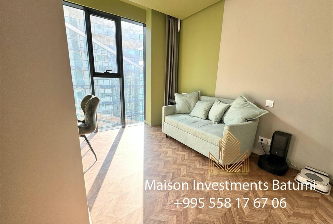Three rooms apartment in Black sea Towers