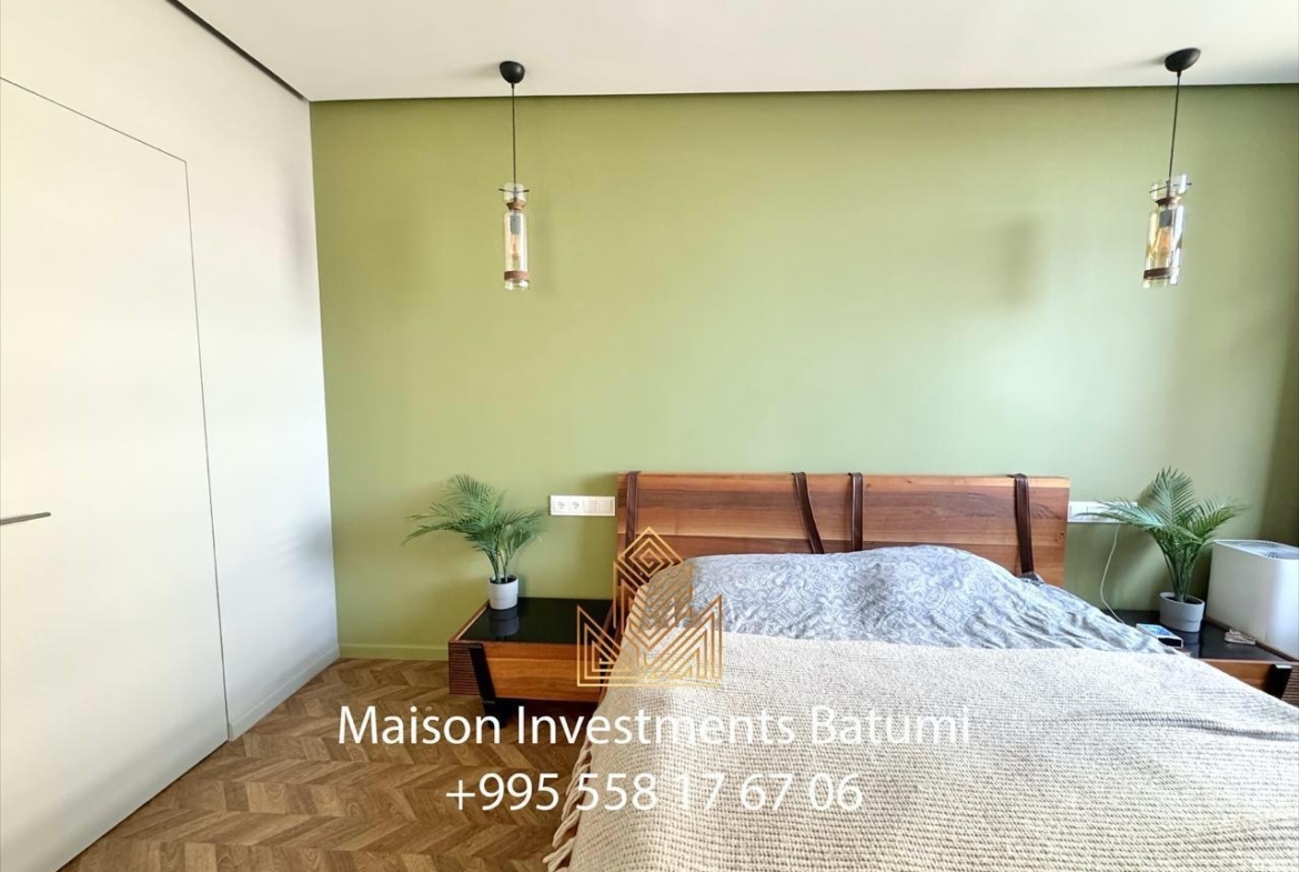 Three rooms apartment in Black sea Towers