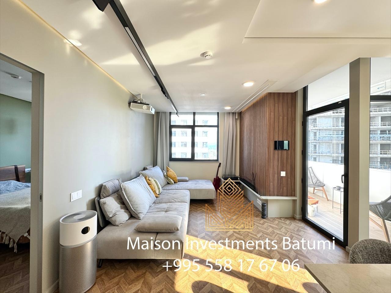 Three rooms apartment in Black sea Towers