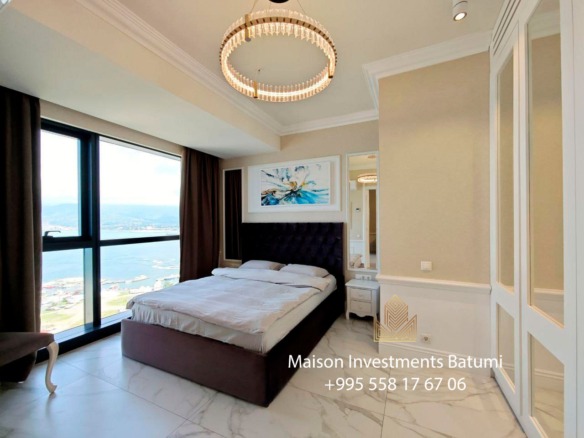 Two rooms apartment in Porta Tower