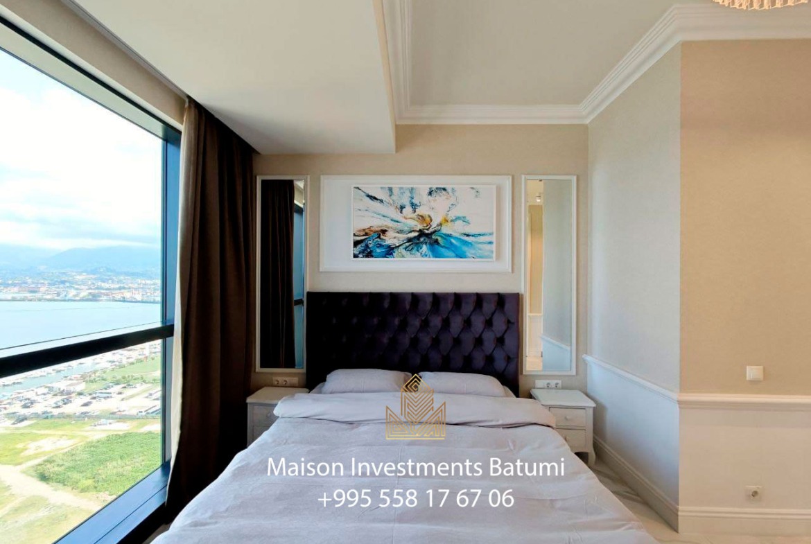 Two rooms apartment in Porta Tower