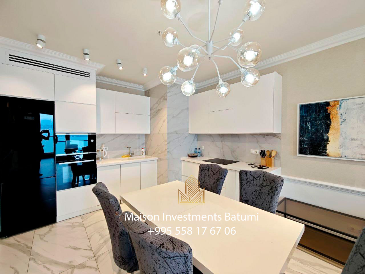 Two rooms apartment in Porta Tower