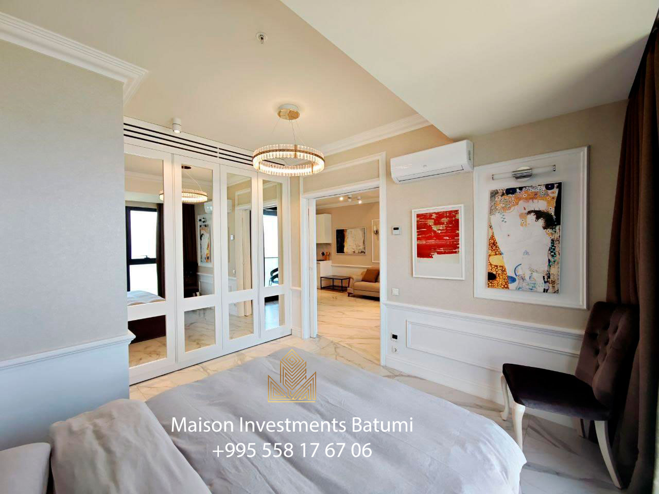 Two rooms apartment in Porta Tower