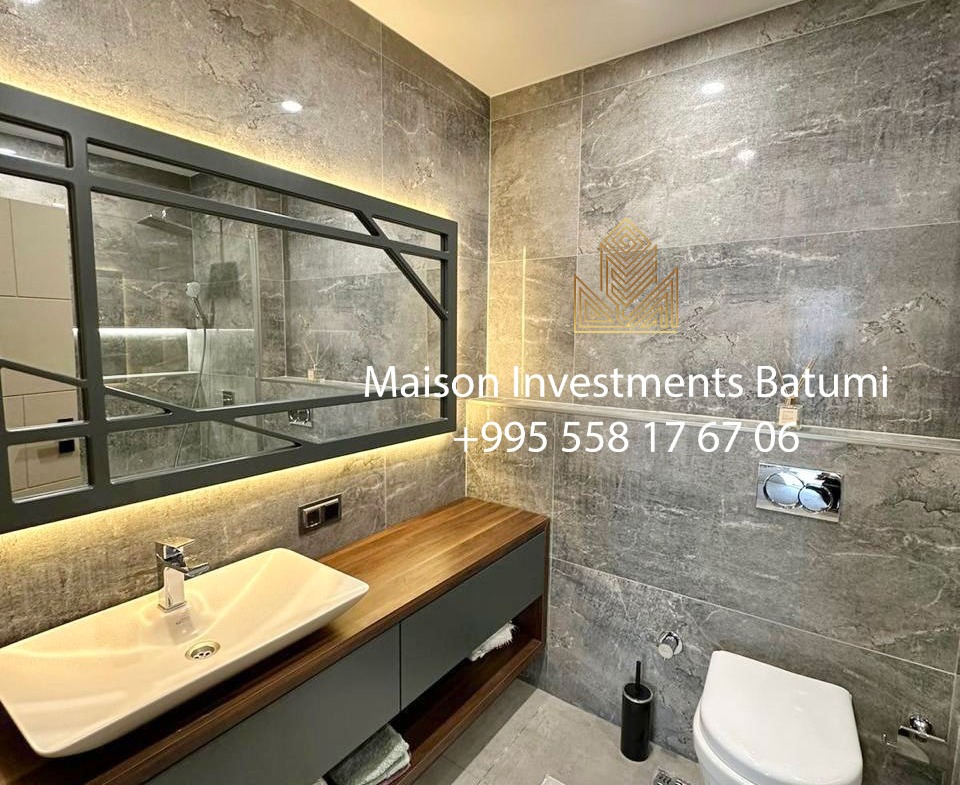Three rooms apartment in Porta Tower