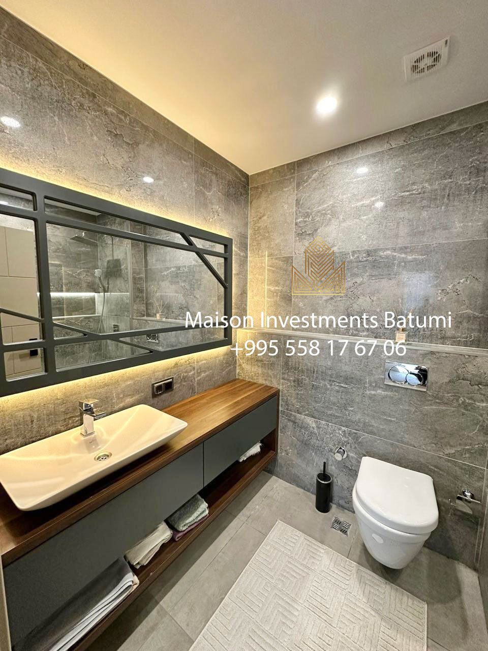 Three rooms apartment in Porta Tower