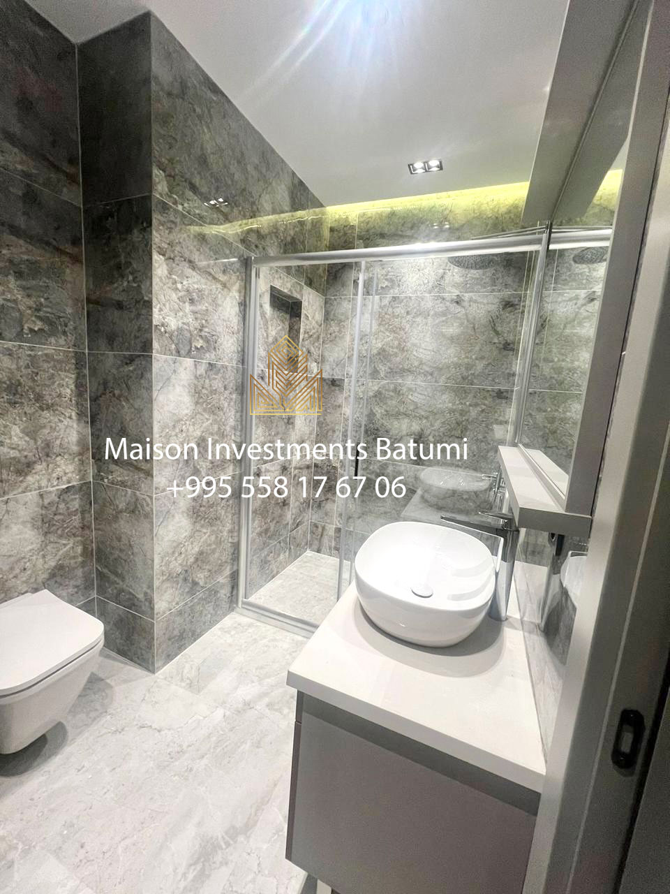 Three rooms apartment in Porta Tower