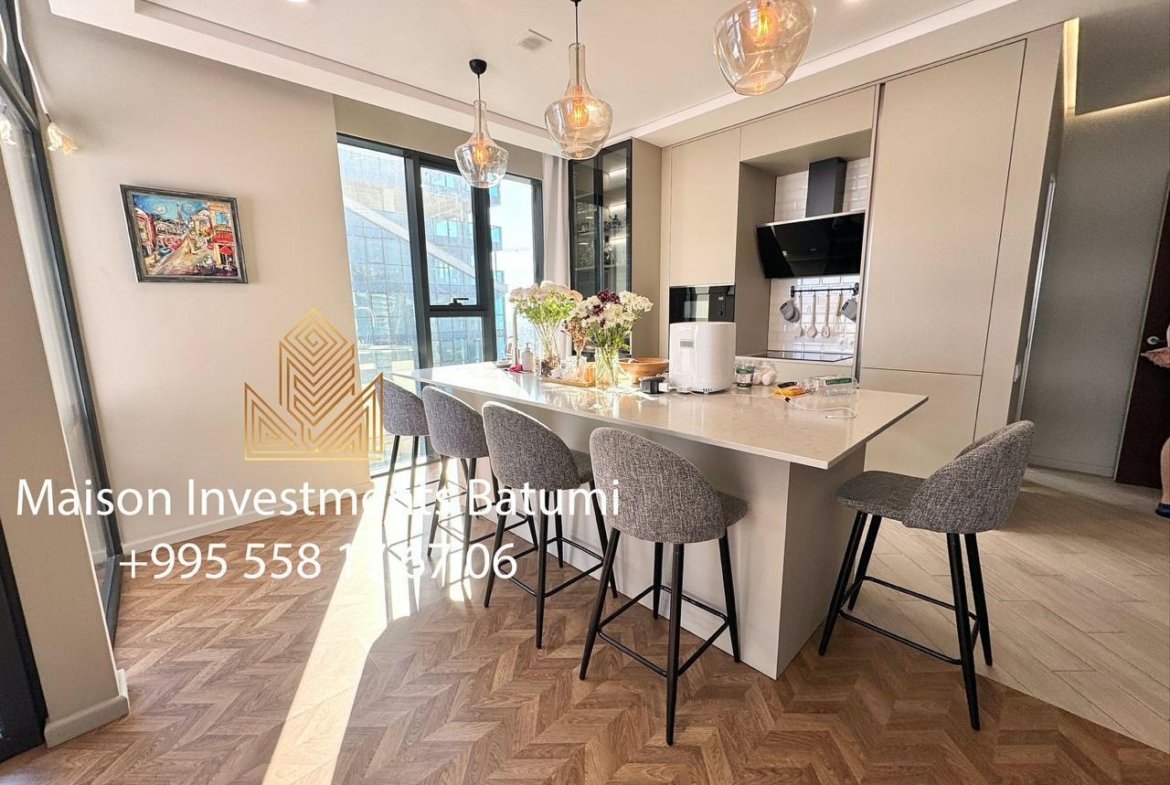 Three rooms apartment in Black sea Towers